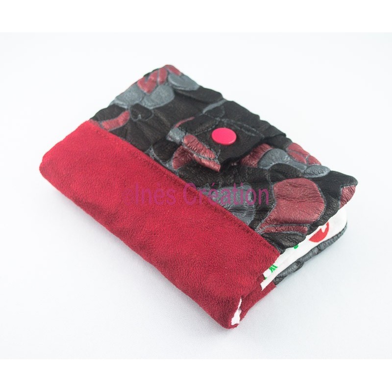Porte Carte Chanel de la collection 23S Sweet Heart Cuir Rouge ref.1082978  - Joli Closet